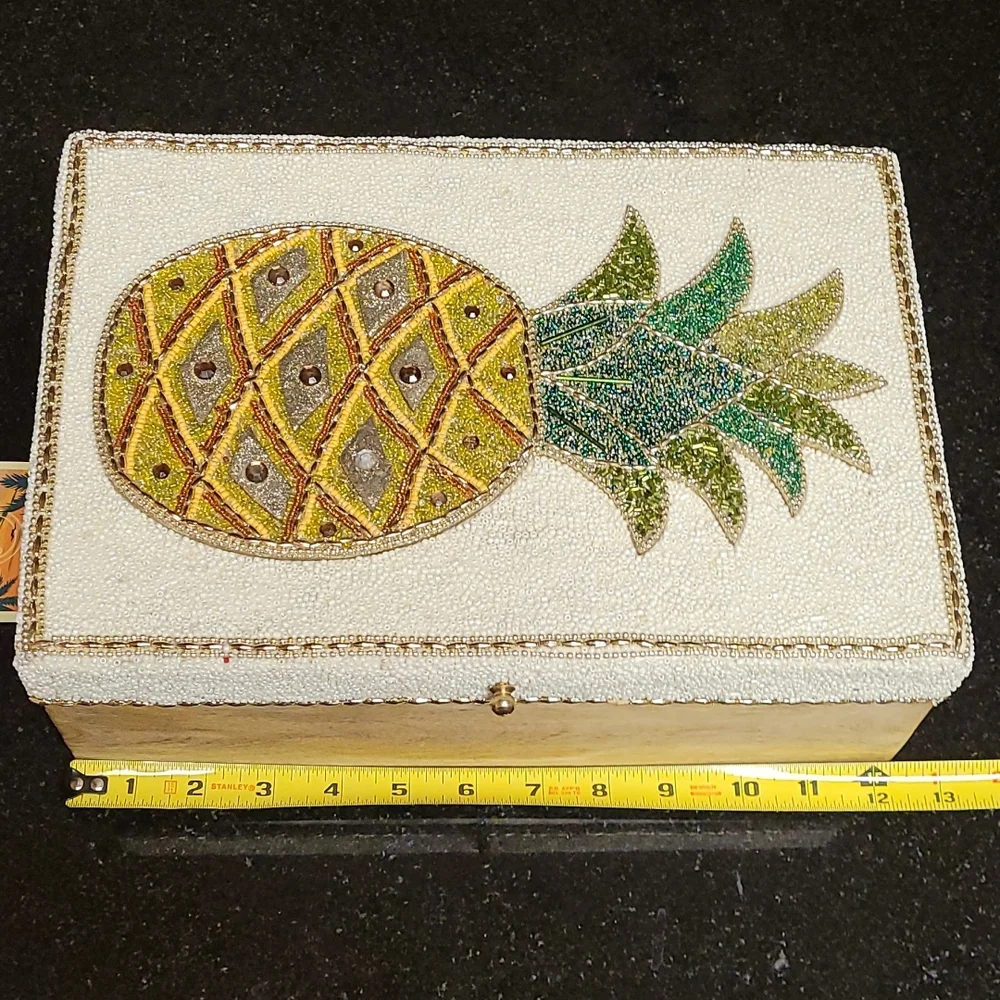 Pineapple Embellished Keepsake Box - Picture 7 of 12